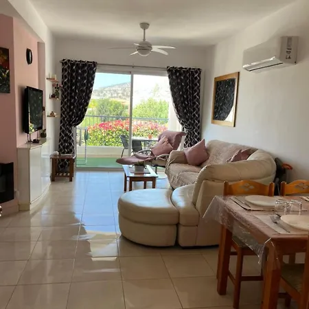 Sunny Bliss Apartment